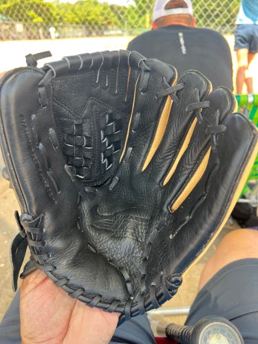 Used Right Hand Throw 12" Diamond Elite Baseball Glove