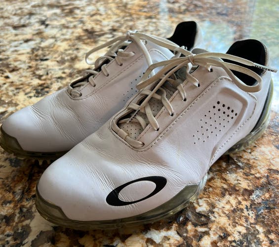 Men's Size 10 (Women's 11) Oakley Golf Shoes *Like New*