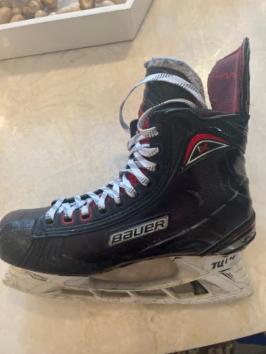 Used Bauer Regular Width Size 8 Vapor 1X Hockey Skates