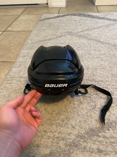 Used Large Bauer  BHH2100S Helmet