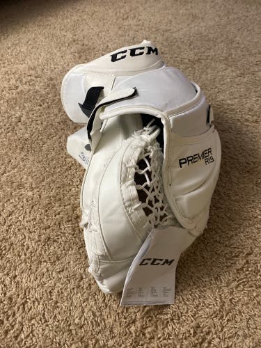 CCM Premier R1.9 goalie glove intermediate