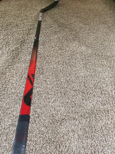 Senior Right Handed P28M Pro Stock Nexus Geo Hockey Stick