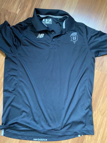 New Balance Dubuque Fighting Saints Golf Shirt Size Medium