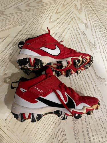 Nike Force Trout 7 Keystone (kids size 2)