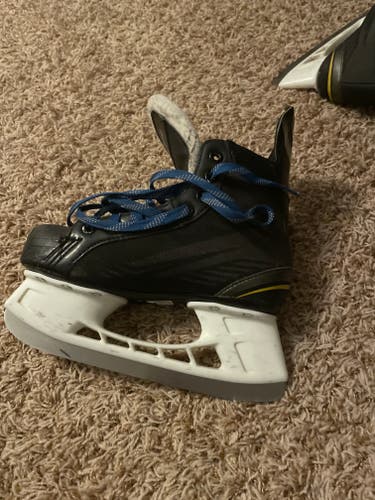 Used Bauer Supreme 140 Skates