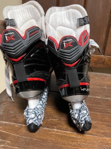 Bauer Regular Width Size 8.5 Vapor 1X Hockey Goalie Skates