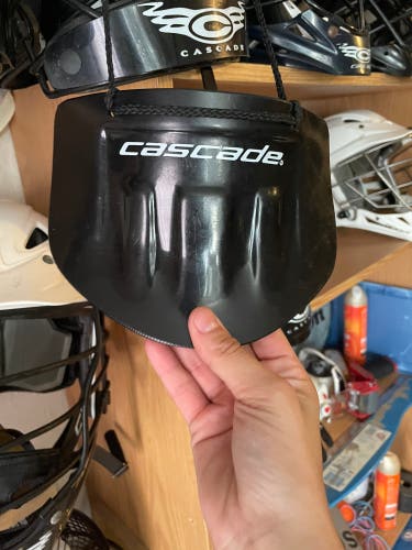 Lacrosse goalie tie on throat guard