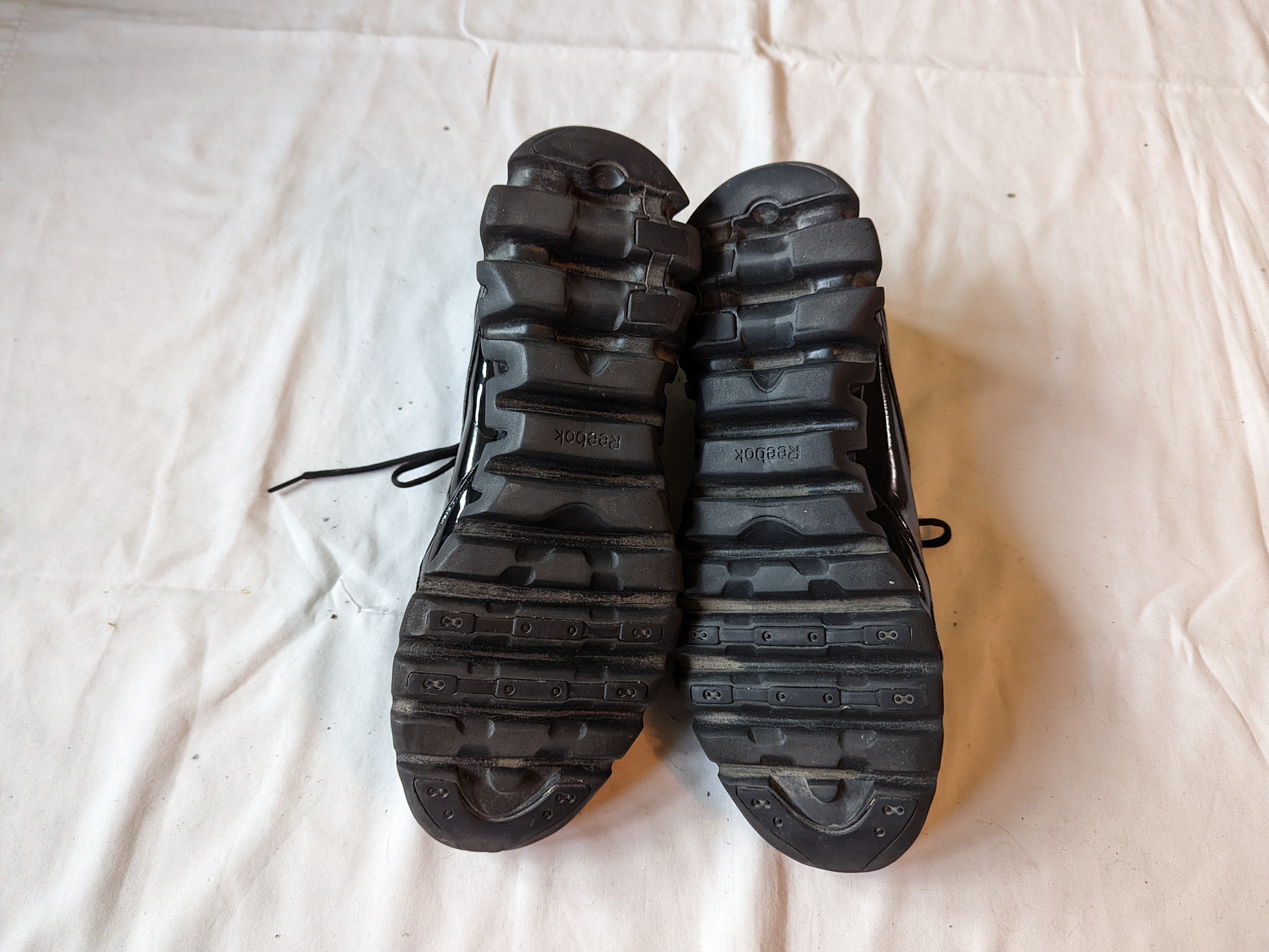 Used Reebok referee basketball shoe 