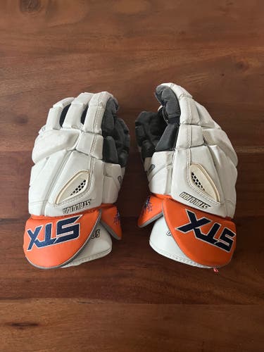 Custom 3d tri-state White STX Stallion 500- Large (13")