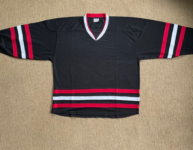 Goalie Cut practice jersey