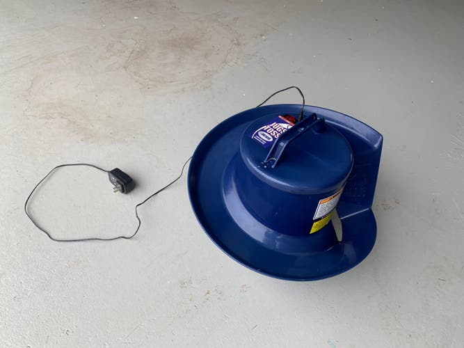 Jugs Soft Toss Machine