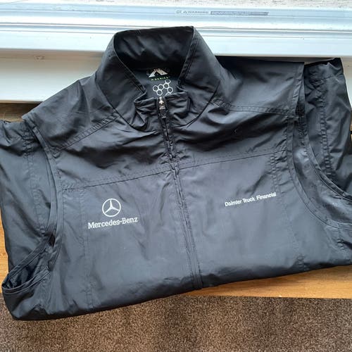 Callaway Black Windbreaker Vest (Medium)