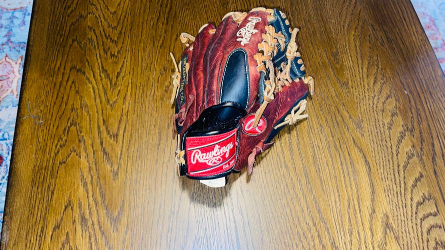 Used Right Hand Throw Rawlings Infield Category 11.5"