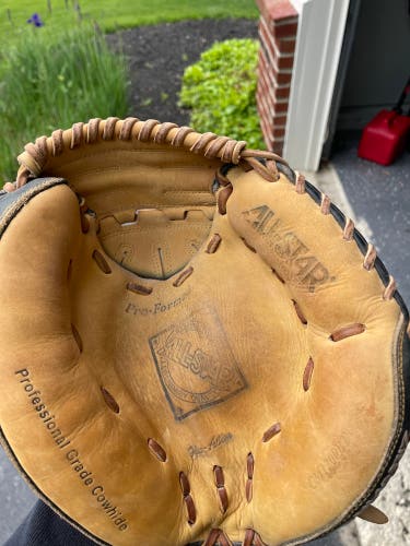 Used Right Hand Throw 12" Comp Series Baseball Glove