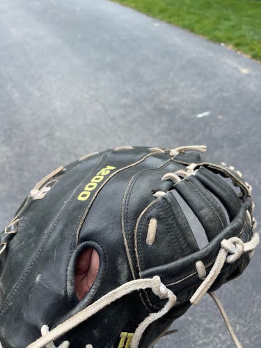 Right Hand Throw 12" A2000 Baseball Glove