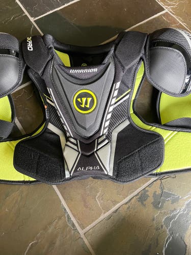 Used Medium Warrior Alpha DX Pro Shoulder Pads
