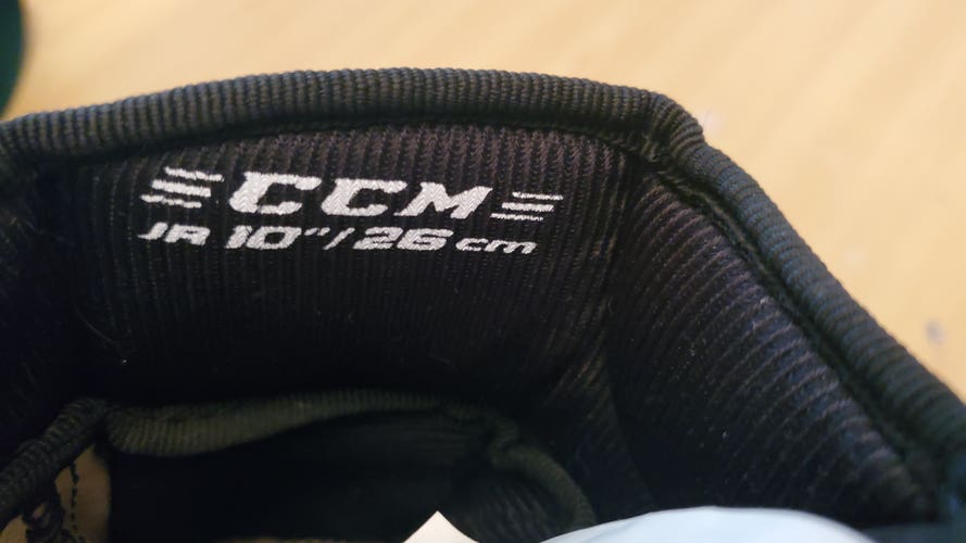 Used CCM Gloves 10"