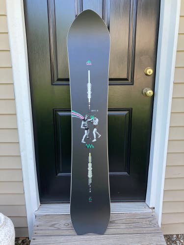 Unisex Burton Without Bindings Soft Flex Directional Snowboard