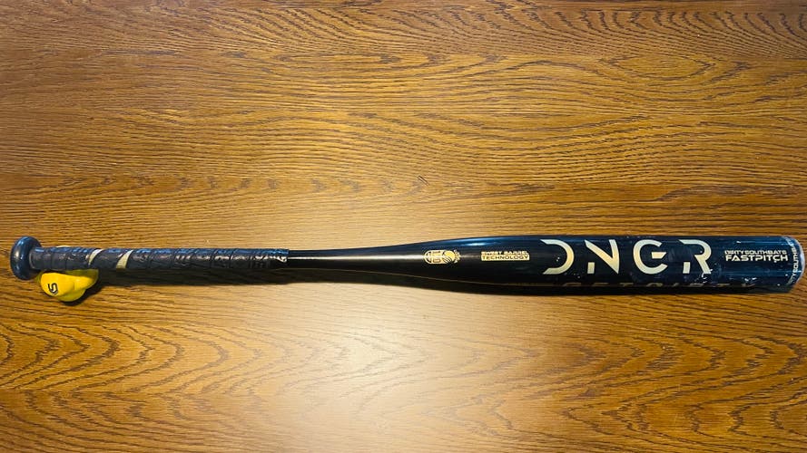 Used 2019 Dirty South DNGER Composite Bat (-9) 24 oz 33"