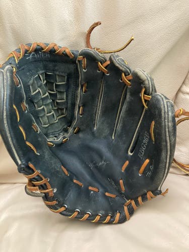 Re-laced/reconditioned Dale Murphy Model Rawlings RBG36B RHT 12.5’ Glove