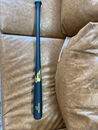 New B45 PIKE4S 2022 Wood Bat (-3) 30 oz 33"