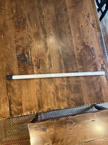 Under Armour White and Gold Charge Meso Shaft