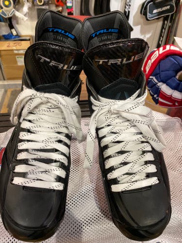 New True, Size 9 Pro Custom Hockey Skates
