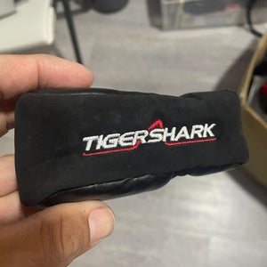 Tiger shark Golf putter head cover new