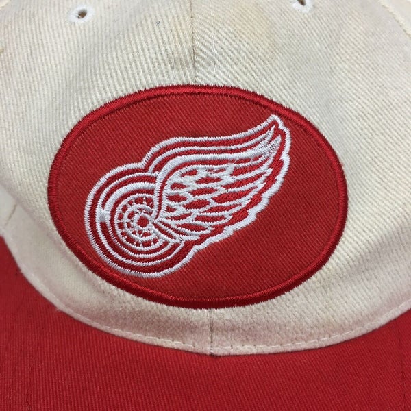 Chicago Blackhawks Vintage 90's Twins Enterprise Snapback Cap Hat - NWT