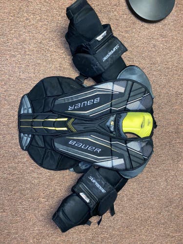 Used Intermediate XL Bauer S29 Goalie Chest Protector