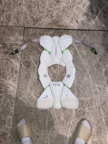 Used Large Maverik M5 Shoulder Pads