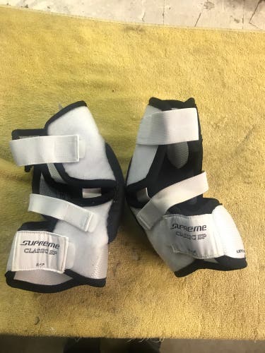 Bauer elbow pads. Sr Small