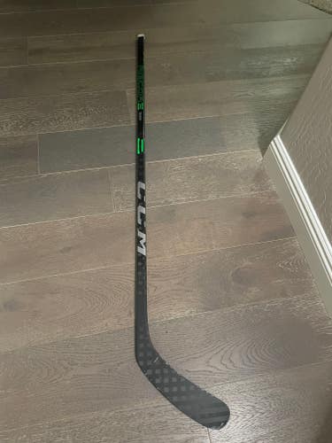 Used Intermediate CCM Right Handed Hockey Stick Trigger team- P29 65 flex