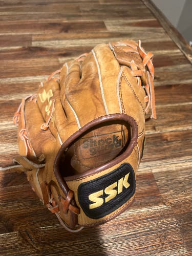 SSK Pitcher's 11.25" Baseball Glove