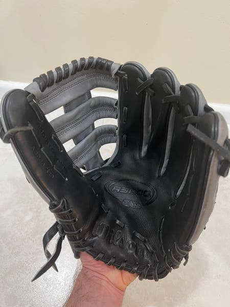 Wilson A3000 K25 SidelineSwap Buy and Sell on SidelineSwap