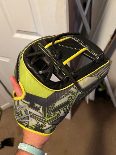 Infield 11.75" REV1X Baseball Glove