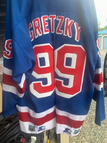 Wayne Gretzky jersey
