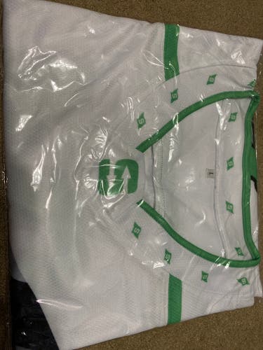 #61 SidelineSwap Hockey Jersey Final collar design