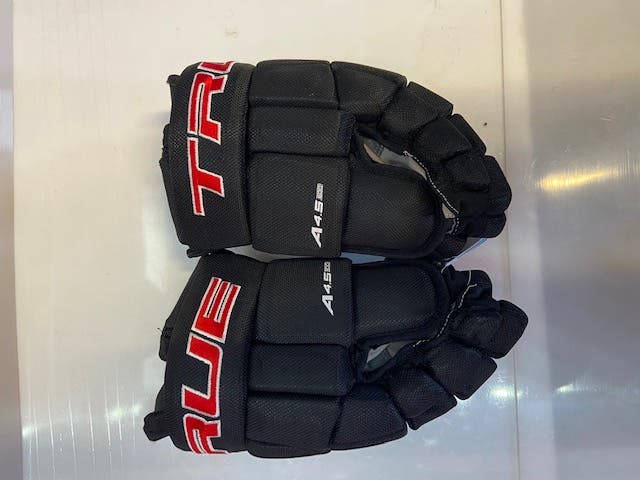New True A4.5 Gloves Black 12"