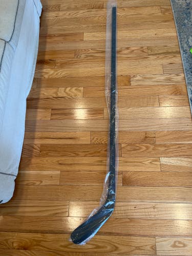 New Senior Right Handed Hockey Stick P88 Pro Stock