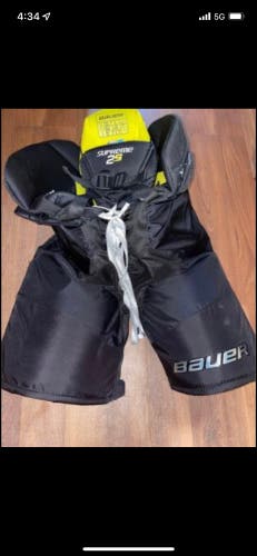Senior Large Bauer  Supreme 2S Hockey Pants
