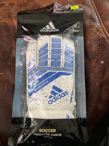 New Small Adidas Goalie Gloves
