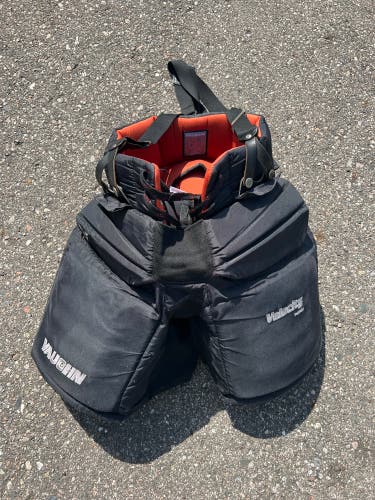 Used XXL Intermediate Vaughn Velocity 7190 Hockey Goalie Pants
