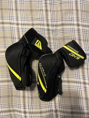 Medium Warrior  Alpha DX5 Elbow Pads