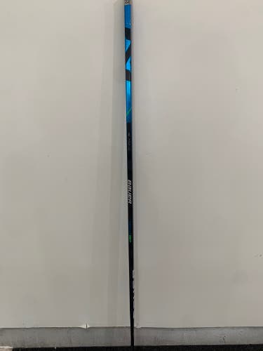 Senior Right Handed P88 Nexus Geo Hockey Stick