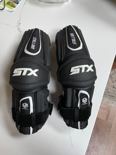 Used Large STX Stallion 500 Arm Pads    Used Like New*