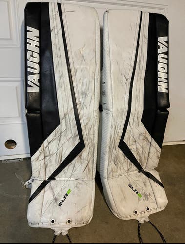34" Vaughn Ventus SLR2 Pro Carbon Goalie Leg Pads