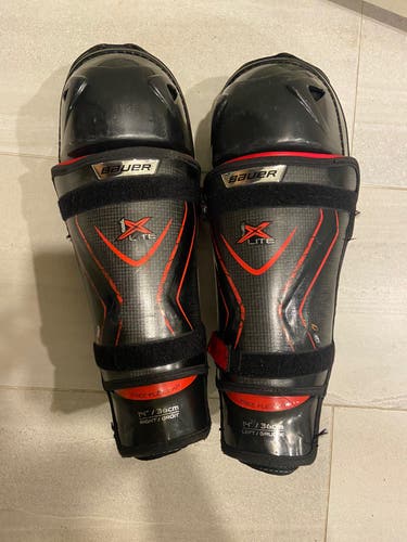 Used Bauer  Vapor 1X Lite Shin Pads