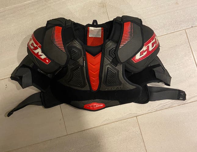 Senior Medium CCM  QuickLite Shoulder Pads