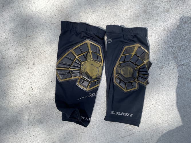 Bauer Goalie knee Guards